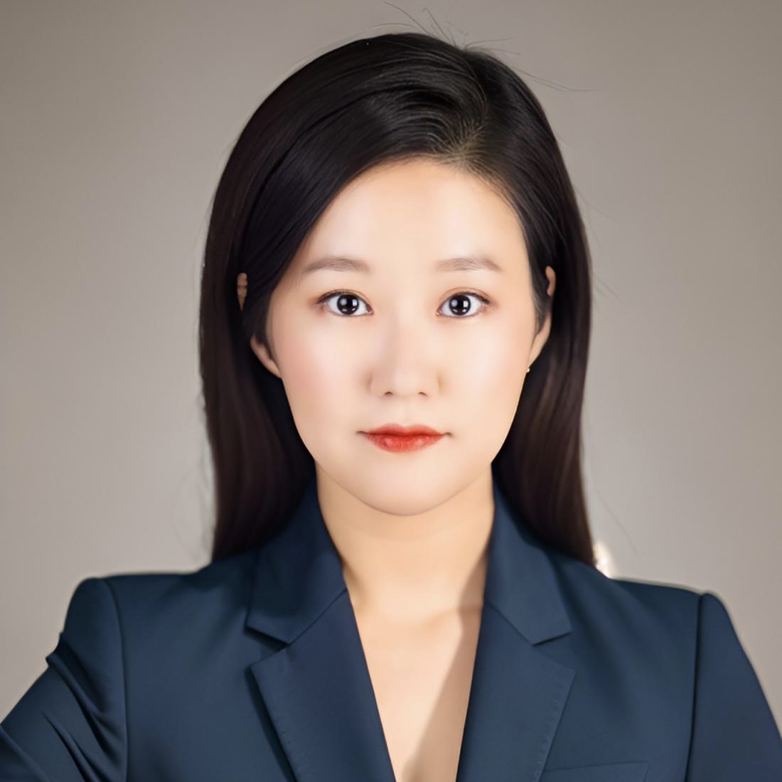 Yiyi, MARKETING DIRECTOR
